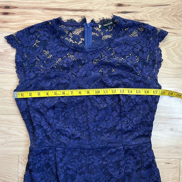 Miusol Deep Purple Retro Lace Dress | Large - Picture 3 of 9